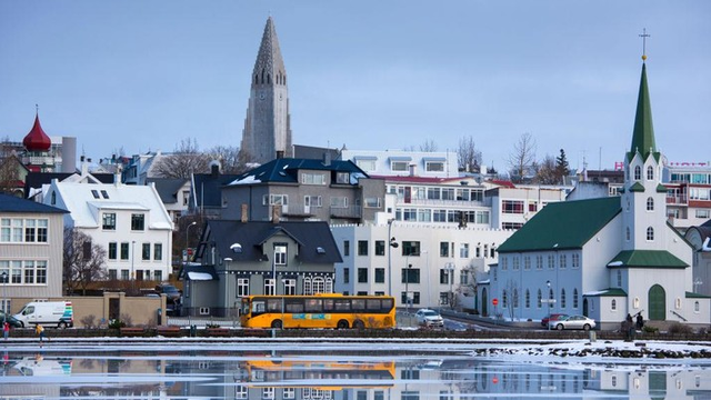 Warga Islandia Kerja 4 Hari Seminggu